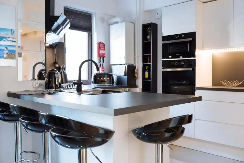 Luxury Flat 8 near Metro