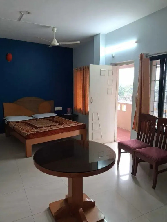 Sri Vinayaka Lodge