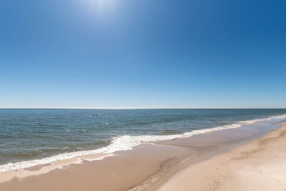 Just Beachy - 103 Tecumseh 4 Bedroom Home by RedAwning
