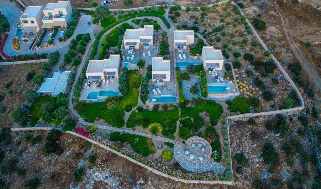 Schinoza luxury suites