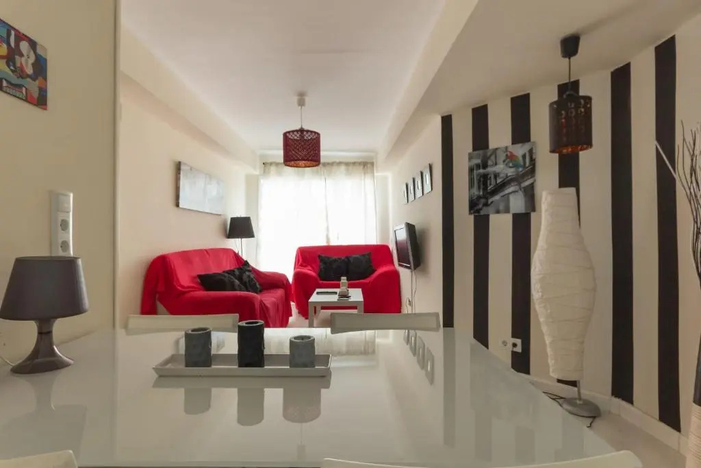 Nice Flat -200m Center-2 Baths- 3 Bedrooms 5Pers