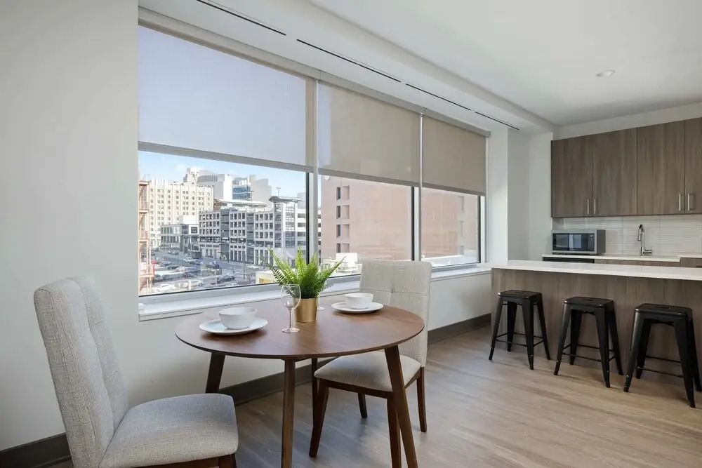 THE GRAND - Modern DT Apts with Free Parking by Zencity