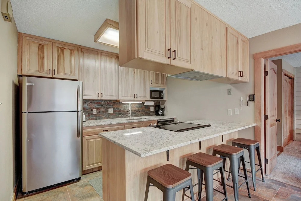 Beautiful Dog Friendly Ski Chalet A Minute to SuperBee Lift - AN203 by RedAwning