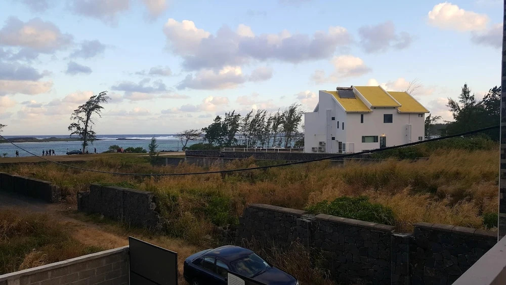 House With 4 Bedrooms in Plaine Magnien, With Wonderful sea View, Encl