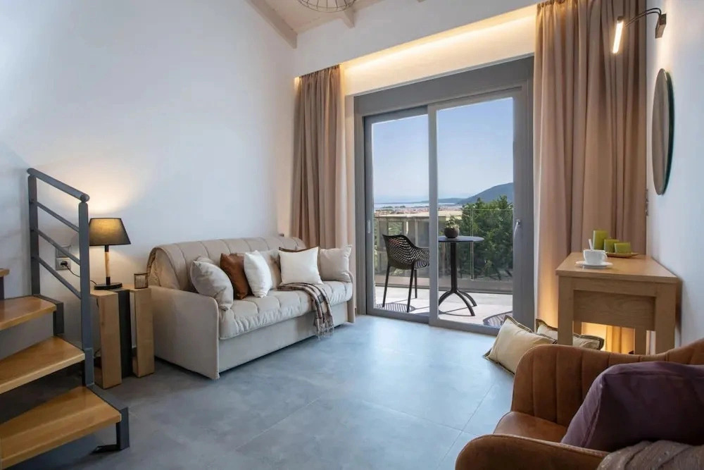 Aloft Luxury Villas Lefkada - Heated Pool