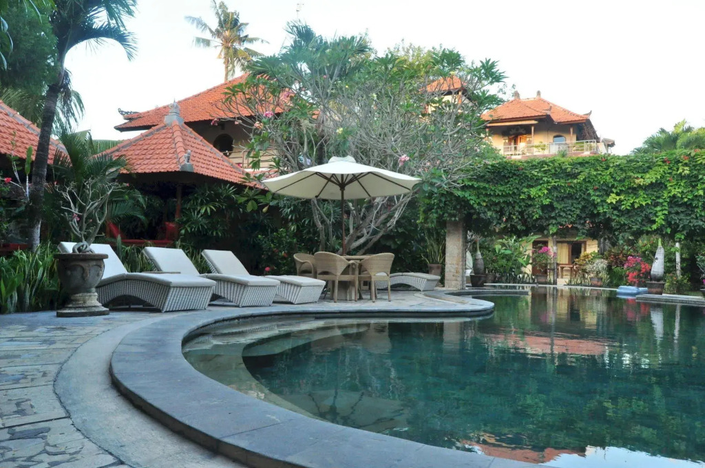 Kusnadi Hotel