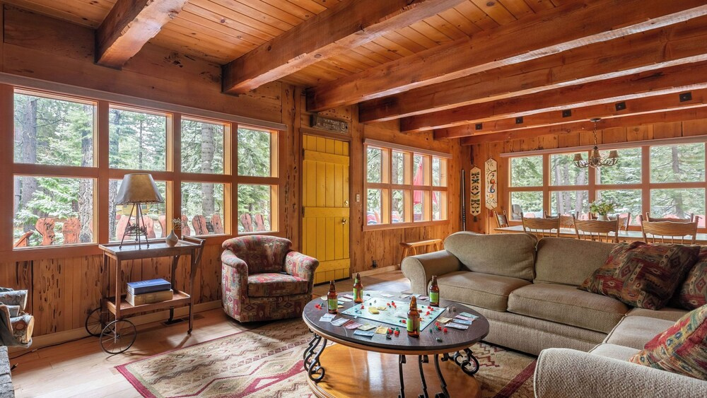 Sunnyside by Avantstay Charming Lake Tahoe Chalet on Tahoes West Shore