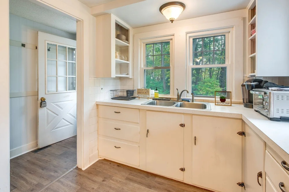 Near Beach: Coastal Maine Getaway w/ Yard