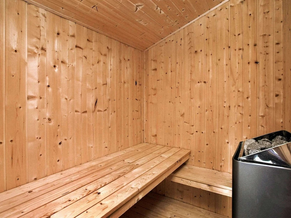 6 Person Holiday Home in Albaek