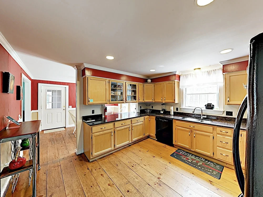 Jodys Acre - 4 Br Home