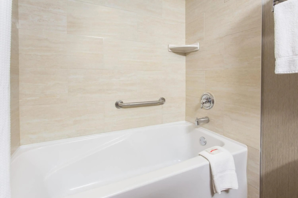 Canmore Inn & Suites