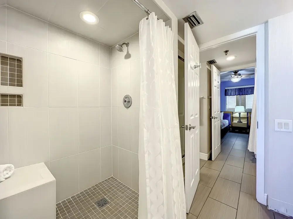Oceania Beach Club 307