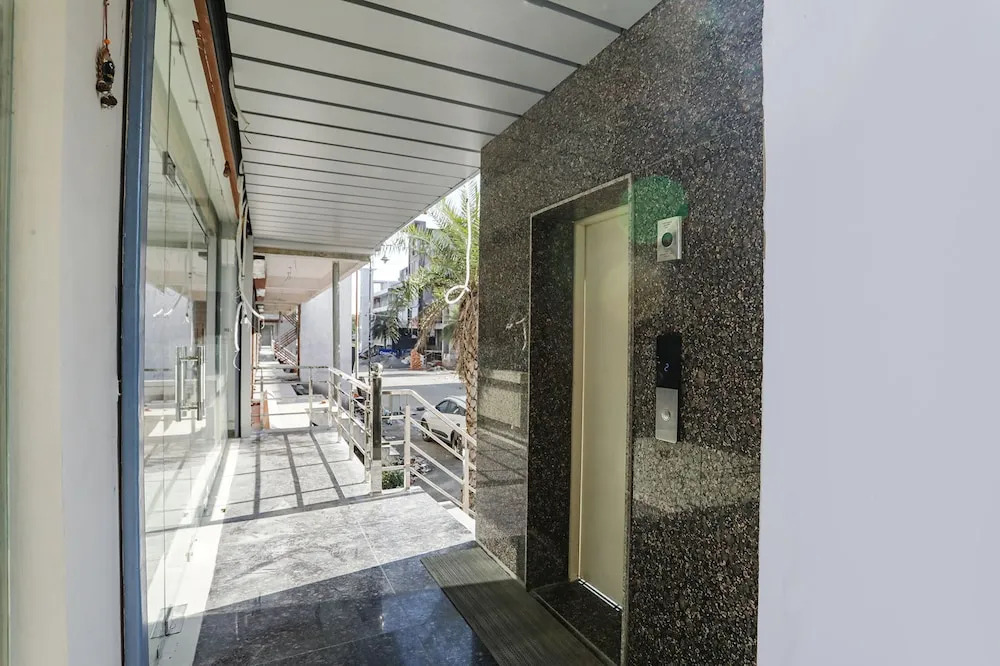 Fabhotel Js Pearl