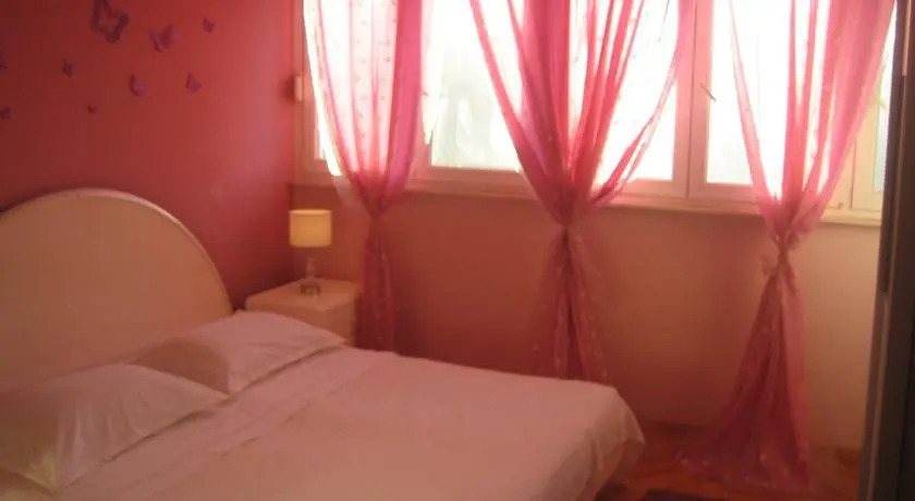 Apartment Near City Center