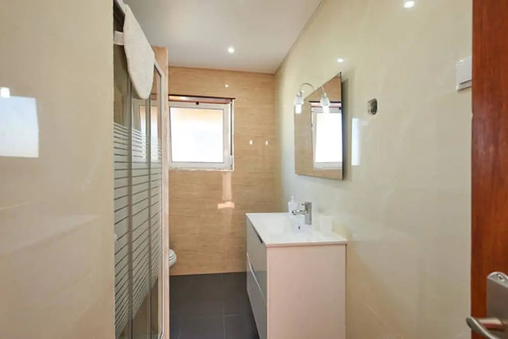 House With 2 Bedrooms in Carvoeira, With Furnished Terrace and Wifi