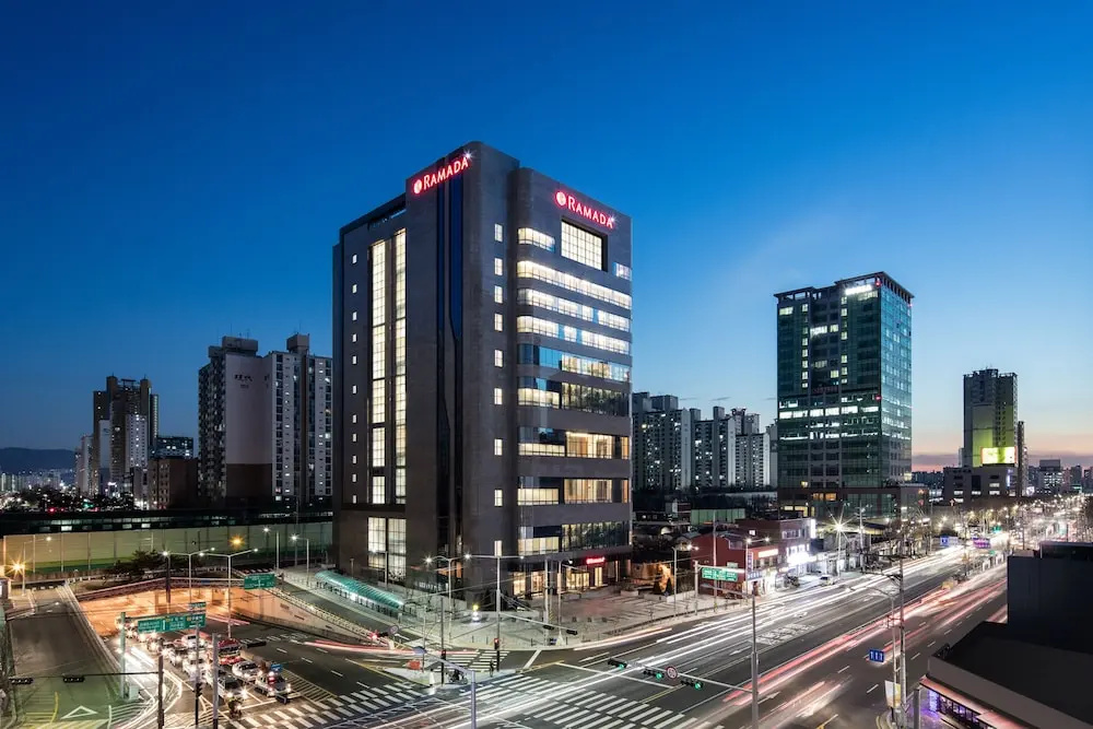 Ramada Seoul Sindorim Hotel