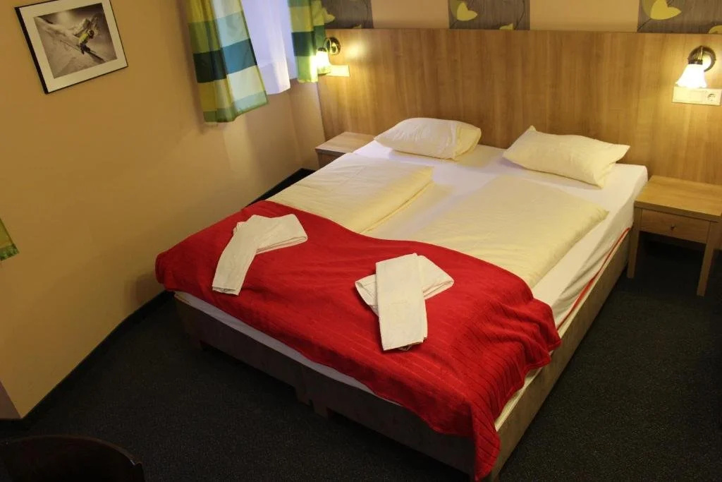 Jasmin Pension Central Location Shared Kitchen Pet Friendly