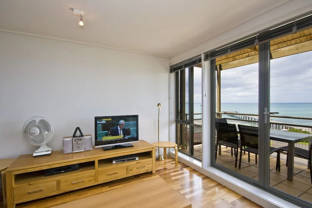 Grand Pacific Hotel and Apartments