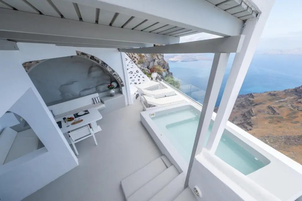 Elia Cave Suites