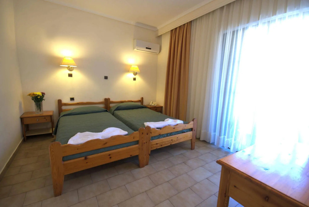 Poseidon Hotel and Apartments