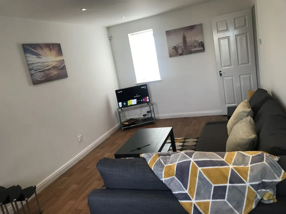 Kingsway Court