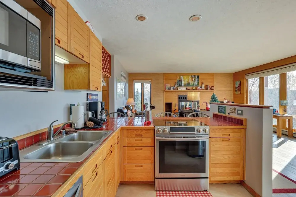 Heated Pool Access + Near Skiing: Colorado Retreat