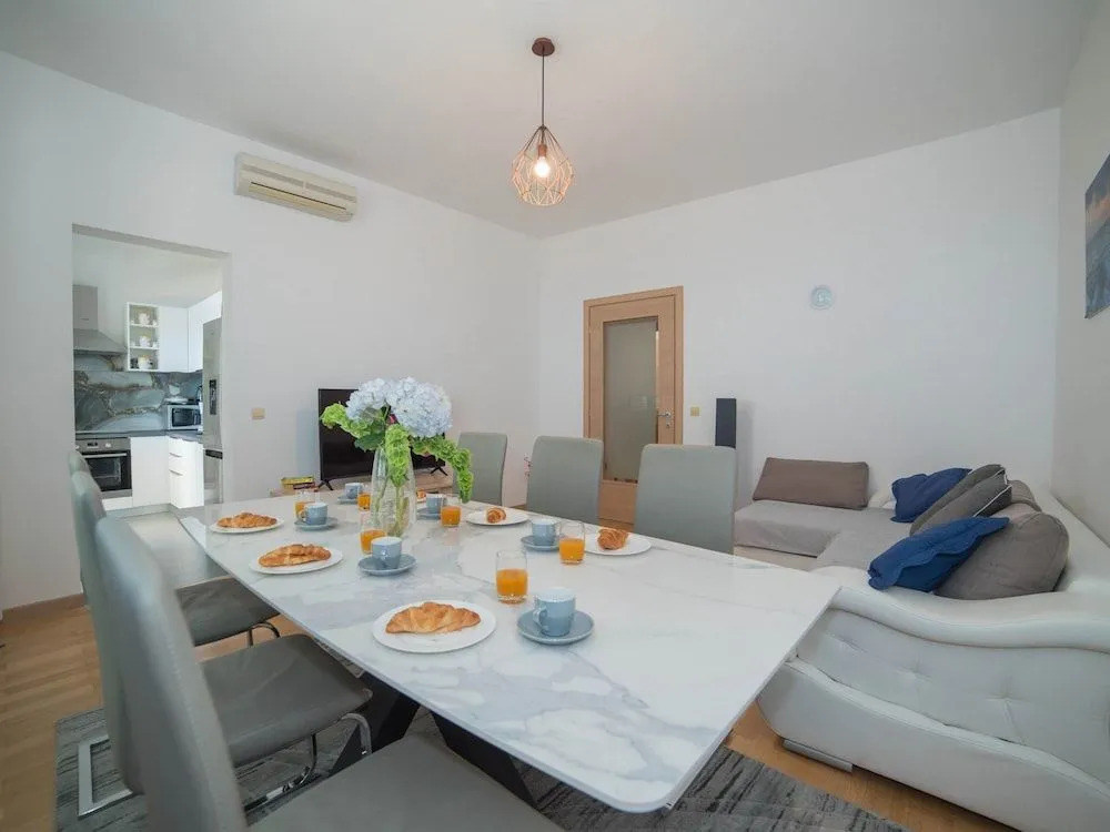 Apartment Faros