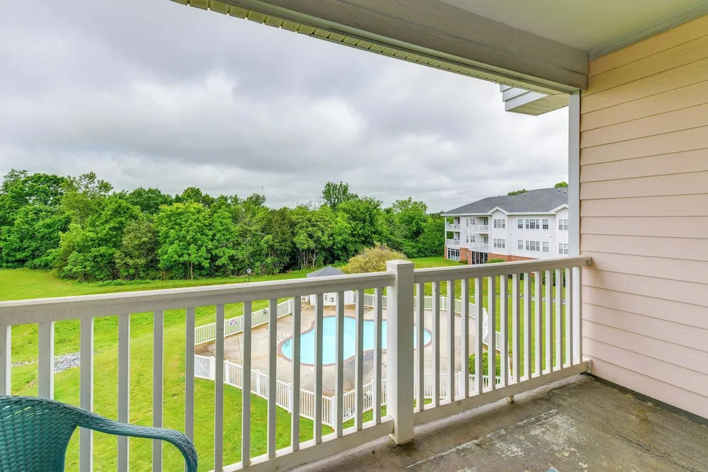 Charming Condo w/ Balcony, 1 Mi to UNC Charlotte!