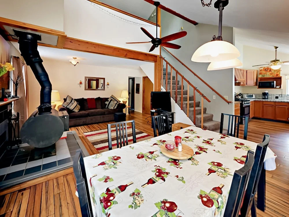 1144 Martin Ave Home 2 Bedrooms 2 Bathrooms Home