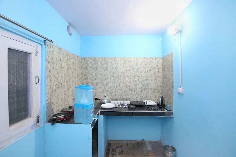 OYO 10305 Home 1 BHK Himsutra Bhattakufar