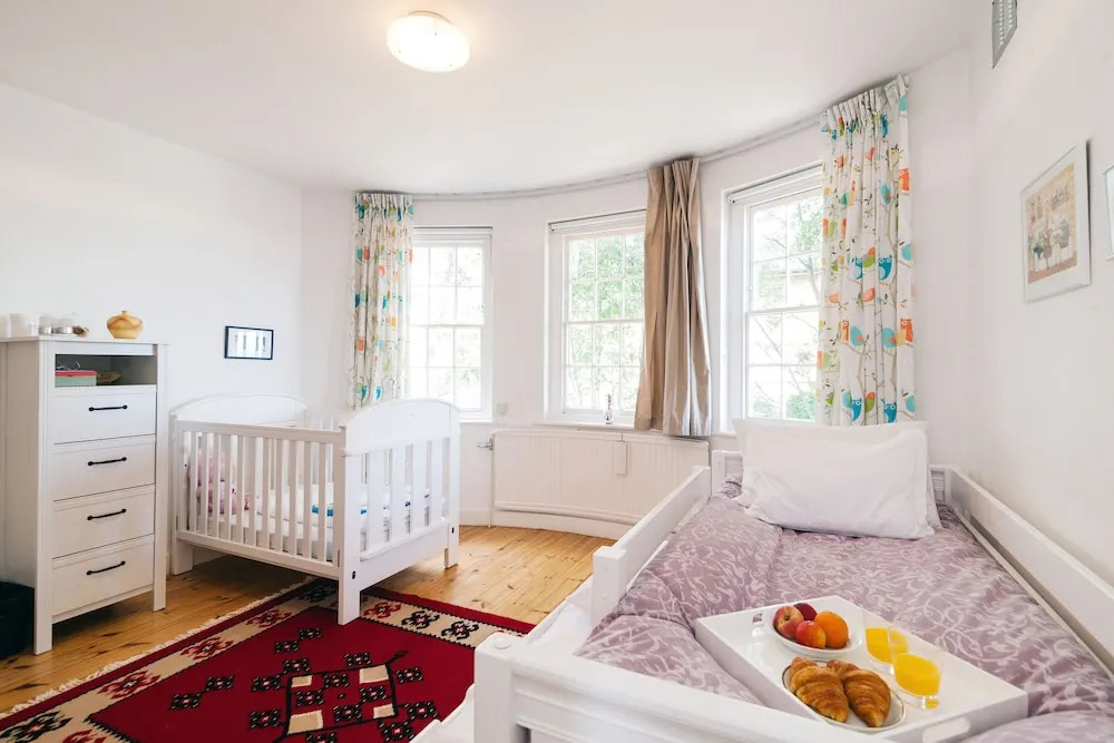 The Hampstead Village House - EB