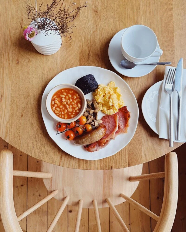 Coed Mawr Hall Bed & Breakfast