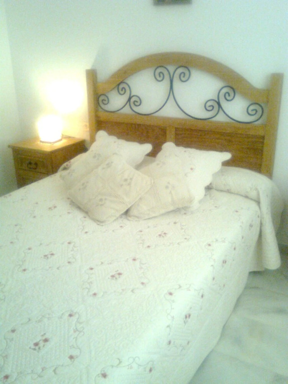 Apartment With In Estepona With Pool Access And Furnished