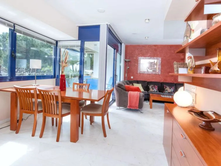 Holiday Home Crystal by Interhome
