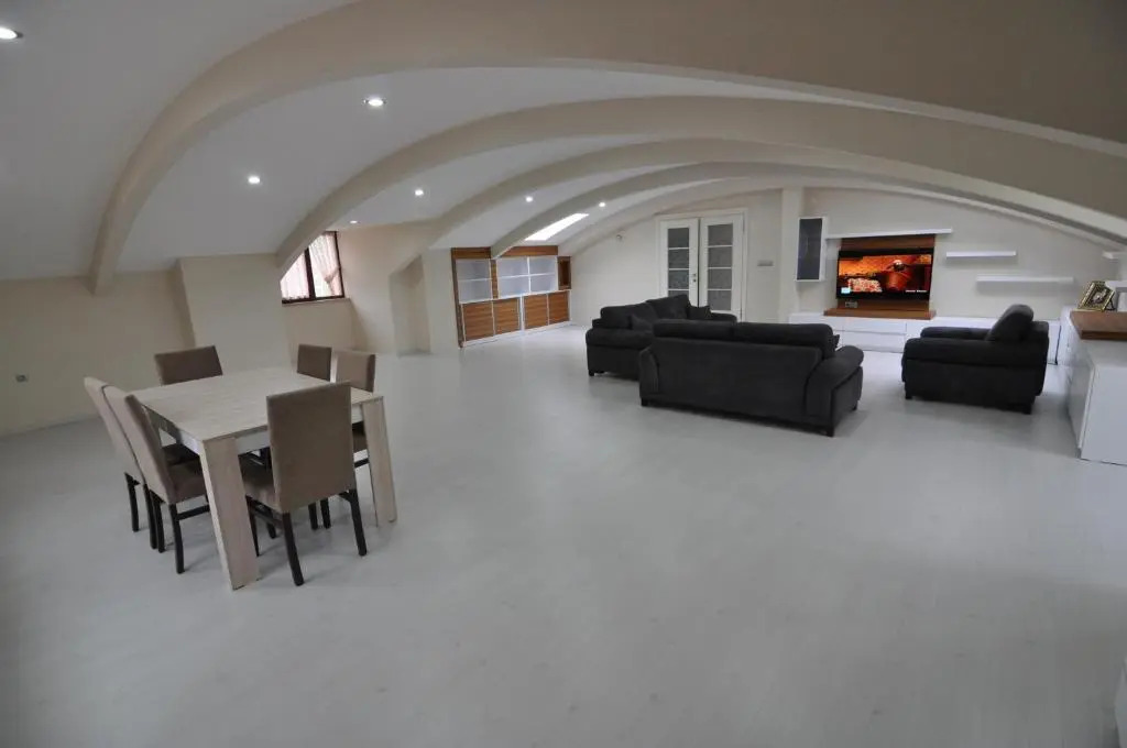 Dekar Apartments