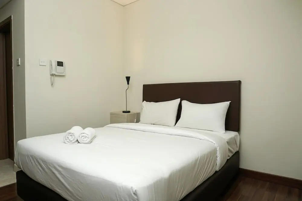 Furnished Studio with Pool View at Puri Orchard Apartment