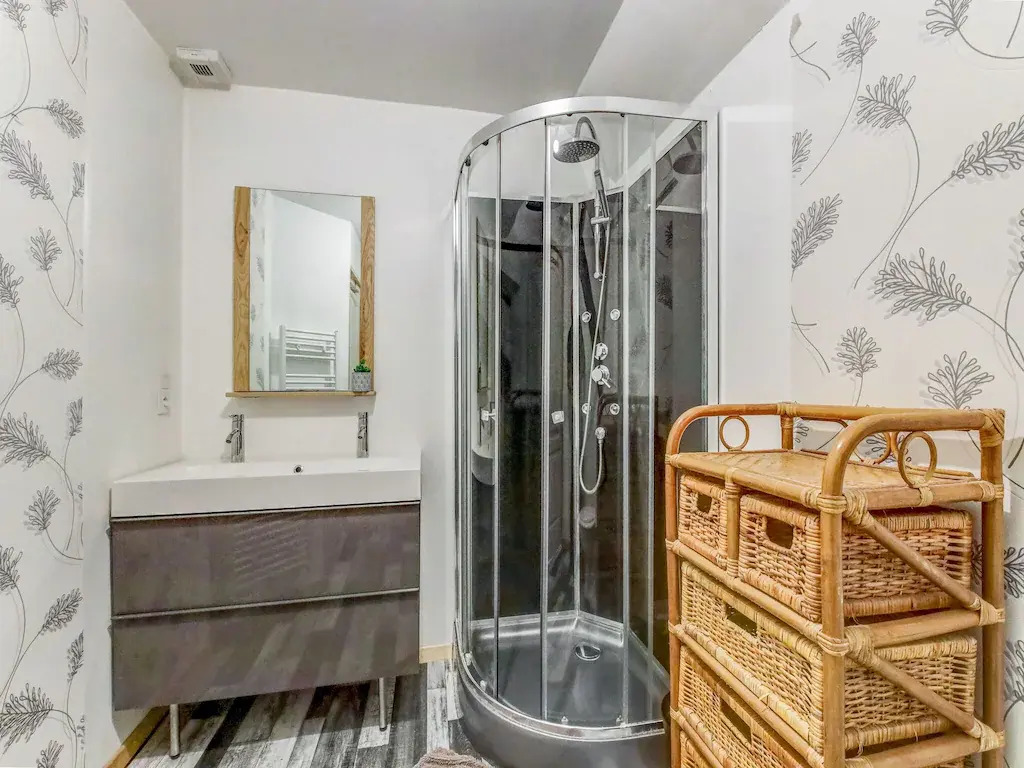Welcoming Holiday Home in Brainville with Fenced Garden