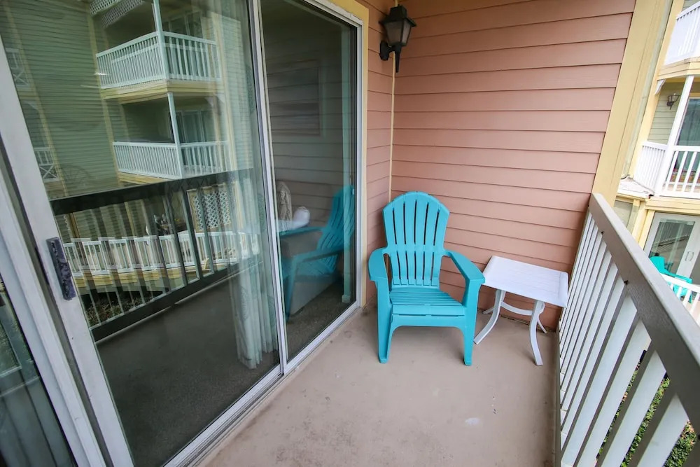Victorian 5209-no Worries 1 Bedroom Condo