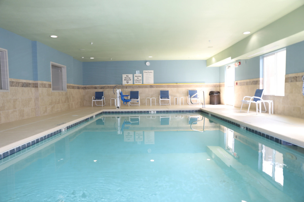 Holiday Inn Express Hotel & Suites Albuquerque Airport by IHG