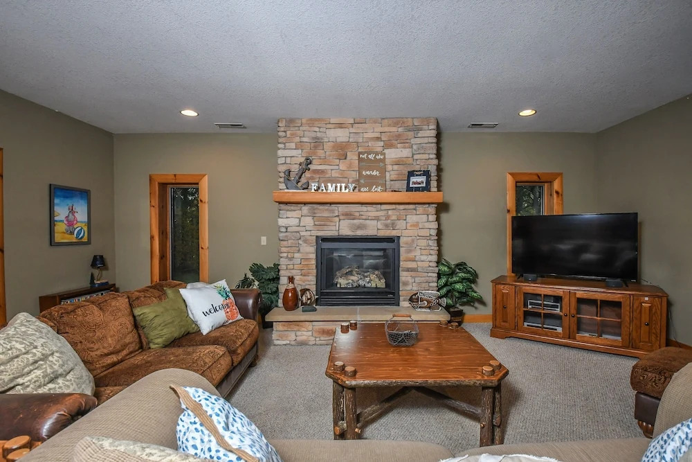 Peak of Perfection 5 Bedroom House