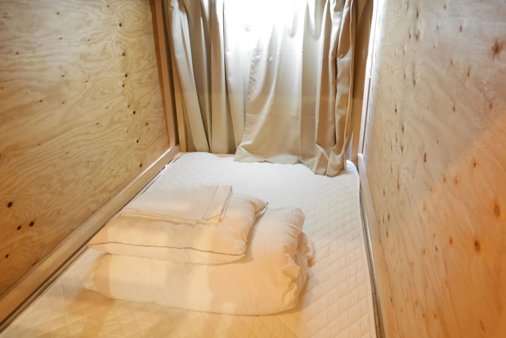 ARTnSHELTER - Hostel