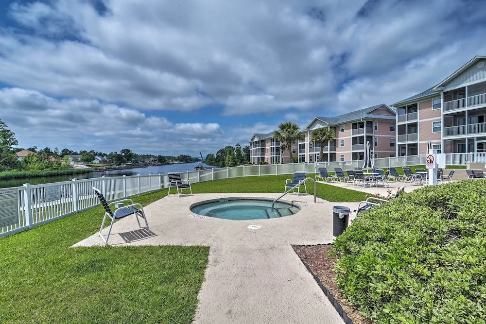 Resort Amenity Access: Chic Myrtle Beach Condo!