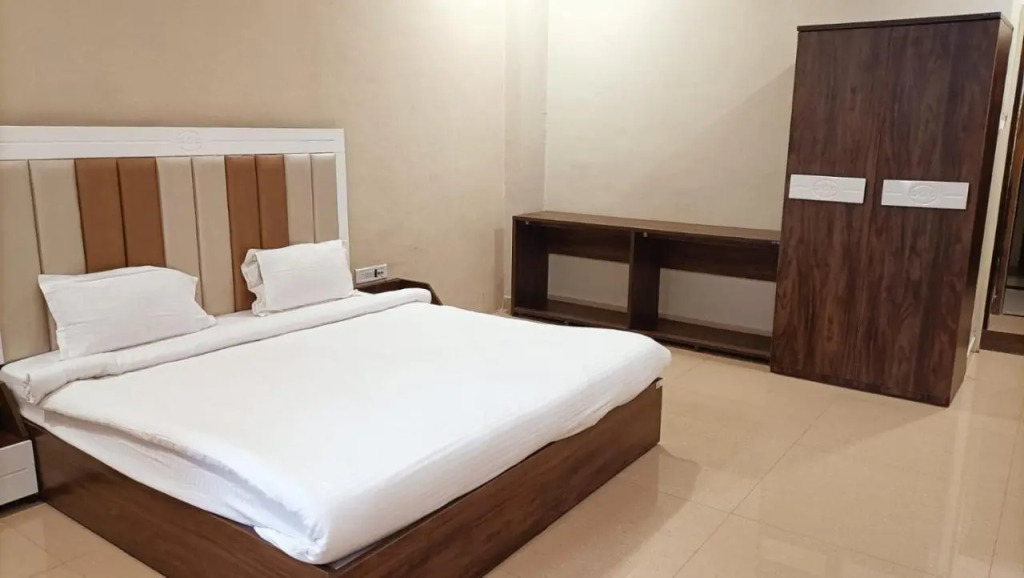 Hotel Emperor Paradise