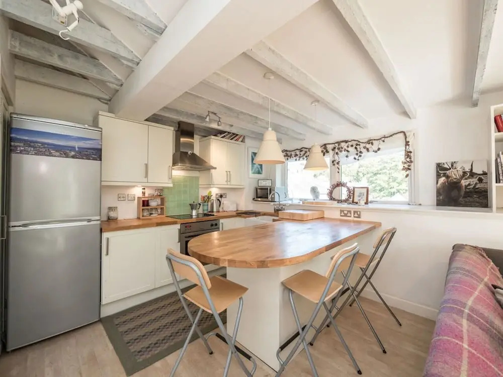 1 Bedroom Apartment by the Water of Leith