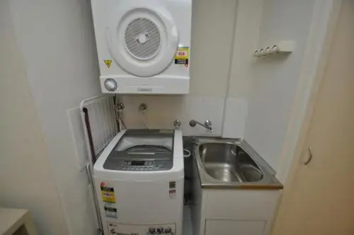 Darlinghurst Fully Self Contained Modern 1 Bed Apartment