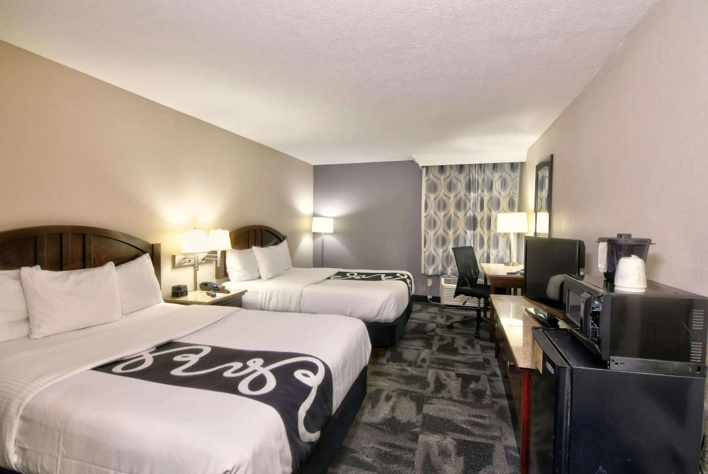 La Quinta by Wyndham Springfield South