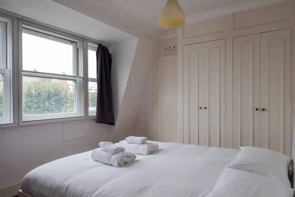 Comfy And Bright 2Br Home In West Kensington Fits 4
