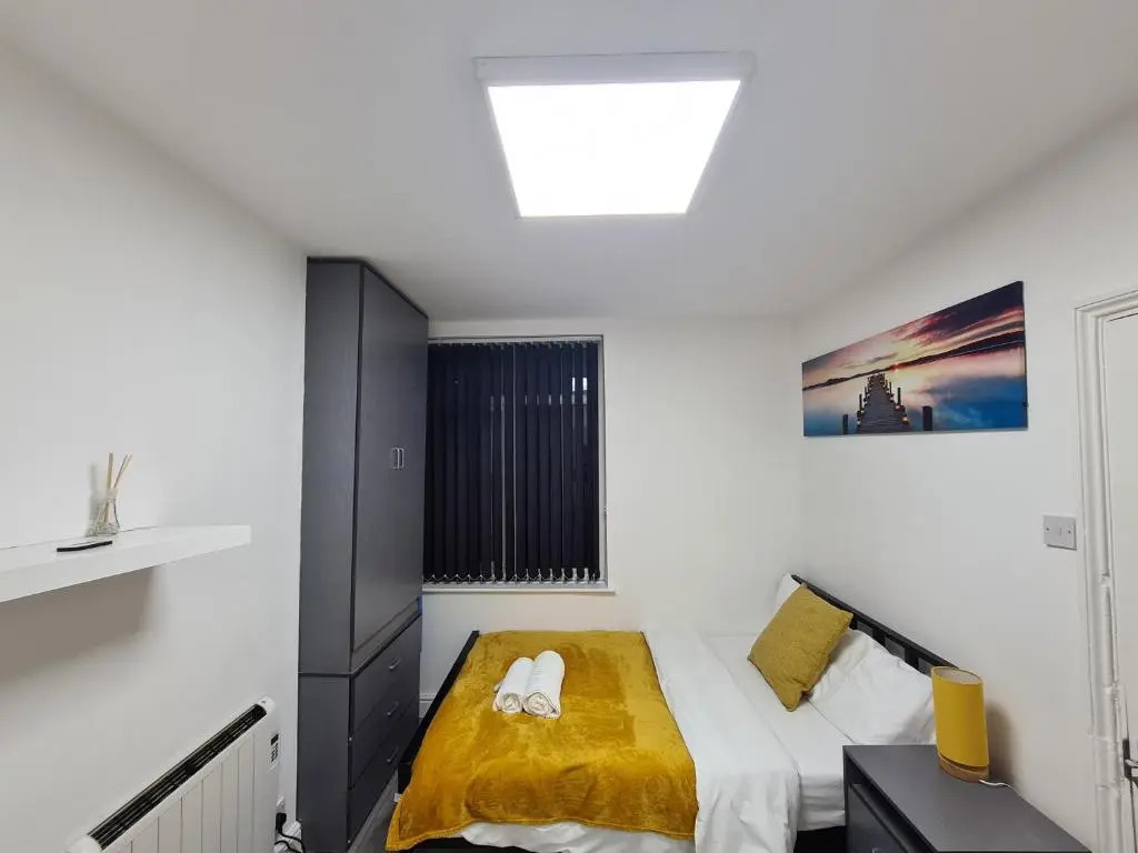 West Street 3-Bed 3-Ensuite Apartment Leicester
