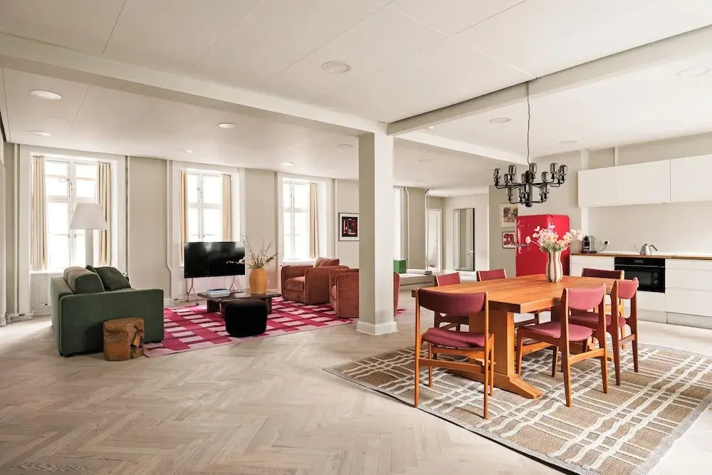 Queens Suites by Daniel&Jacobs