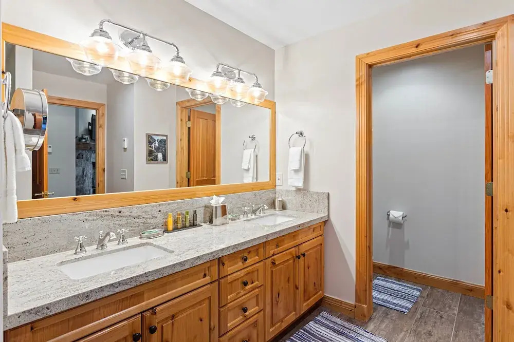 Trail's End Lodge at Deer Valley Resort - Two Bedroom Residence with Spa #404 2 Condo